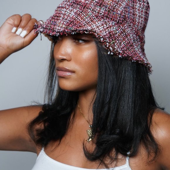 Red Tweed Bucket Hat, Raw Edge - Picture 5 of 6